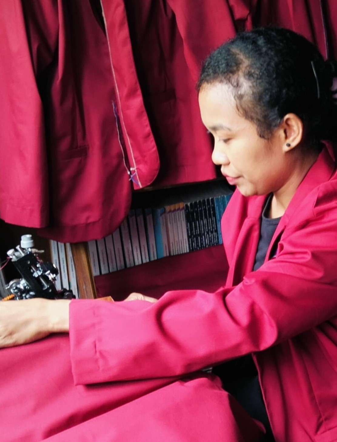 Desain & Paroduksi Busana